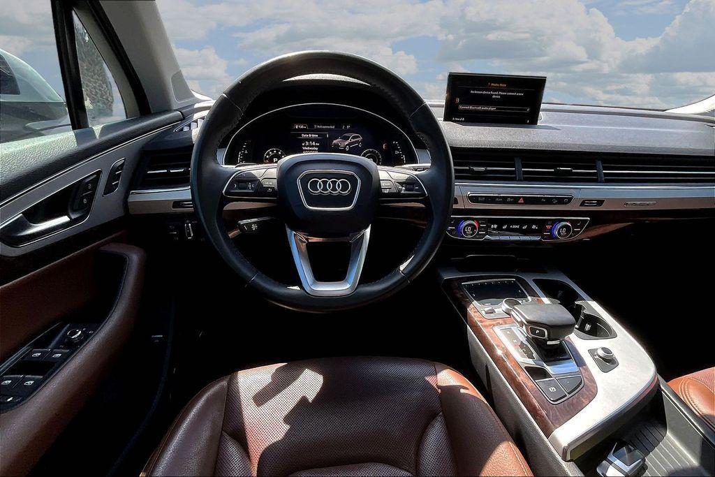 used 2019 Audi Q7 car, priced at $21,400