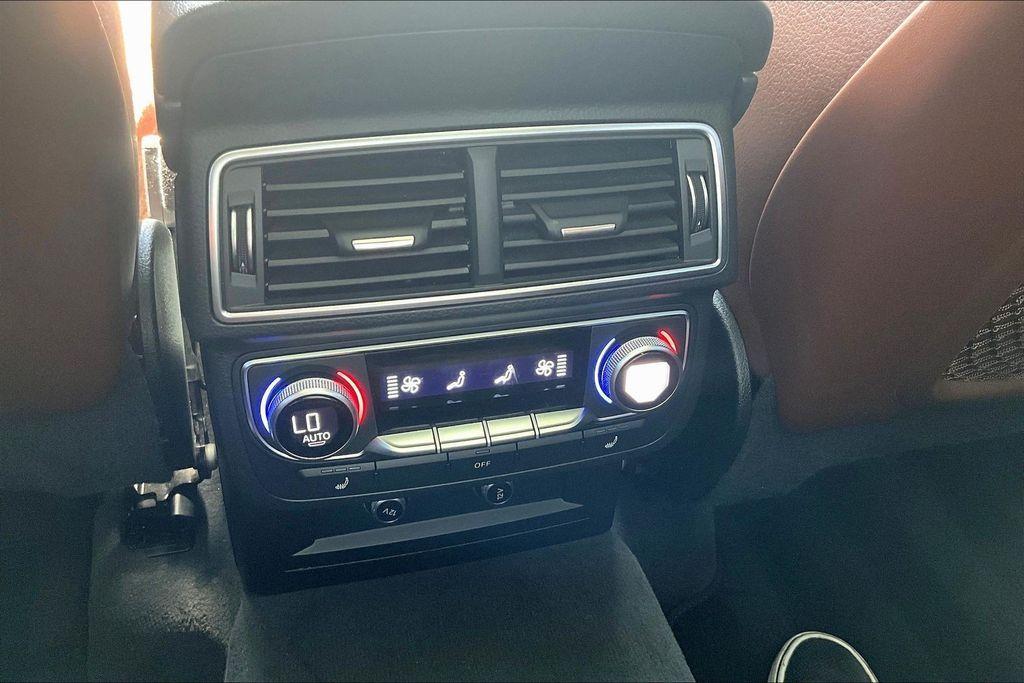 used 2019 Audi Q7 car, priced at $21,400
