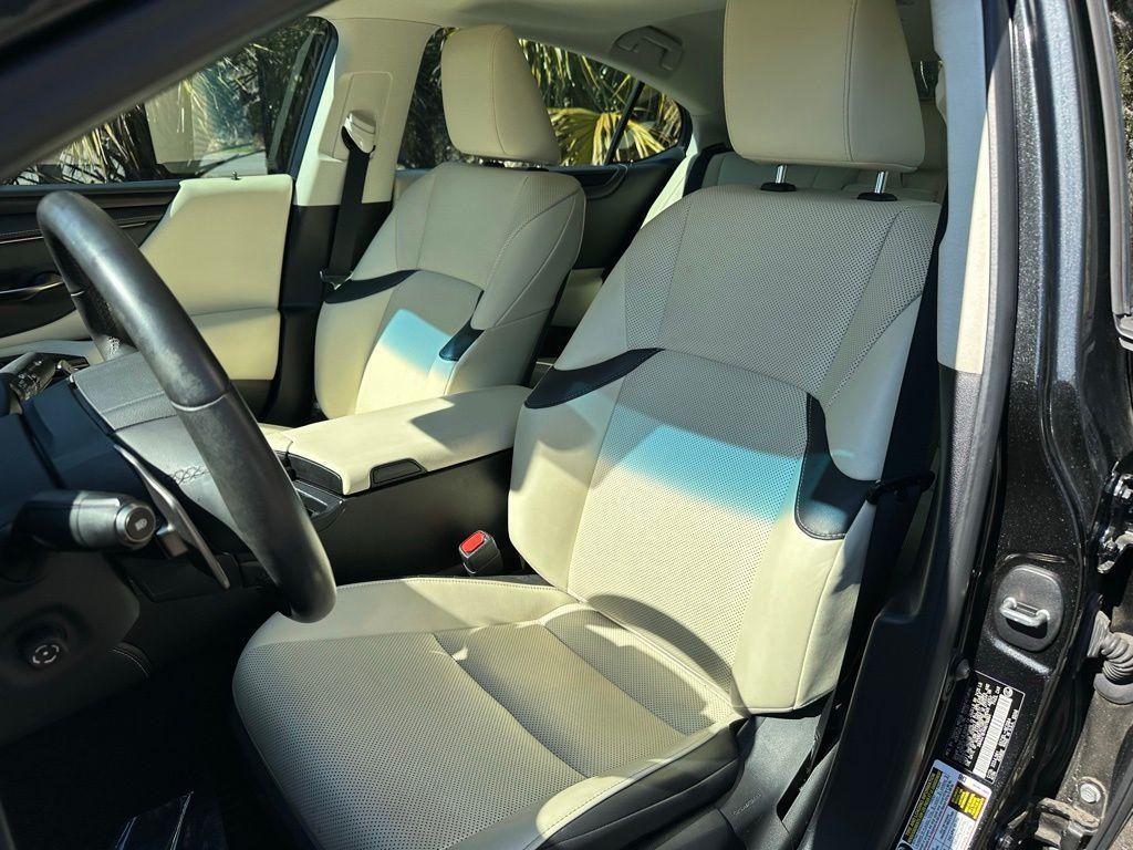 used 2022 Lexus ES 350 car, priced at $26,895