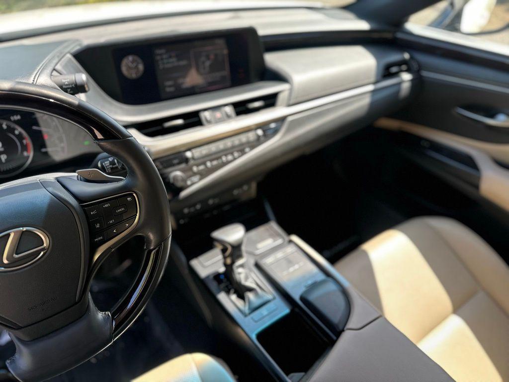 used 2019 Lexus ES 350 car, priced at $27,459