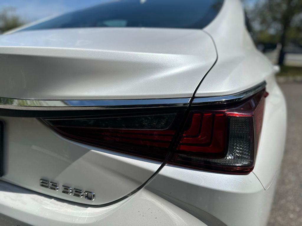 used 2019 Lexus ES 350 car, priced at $27,459