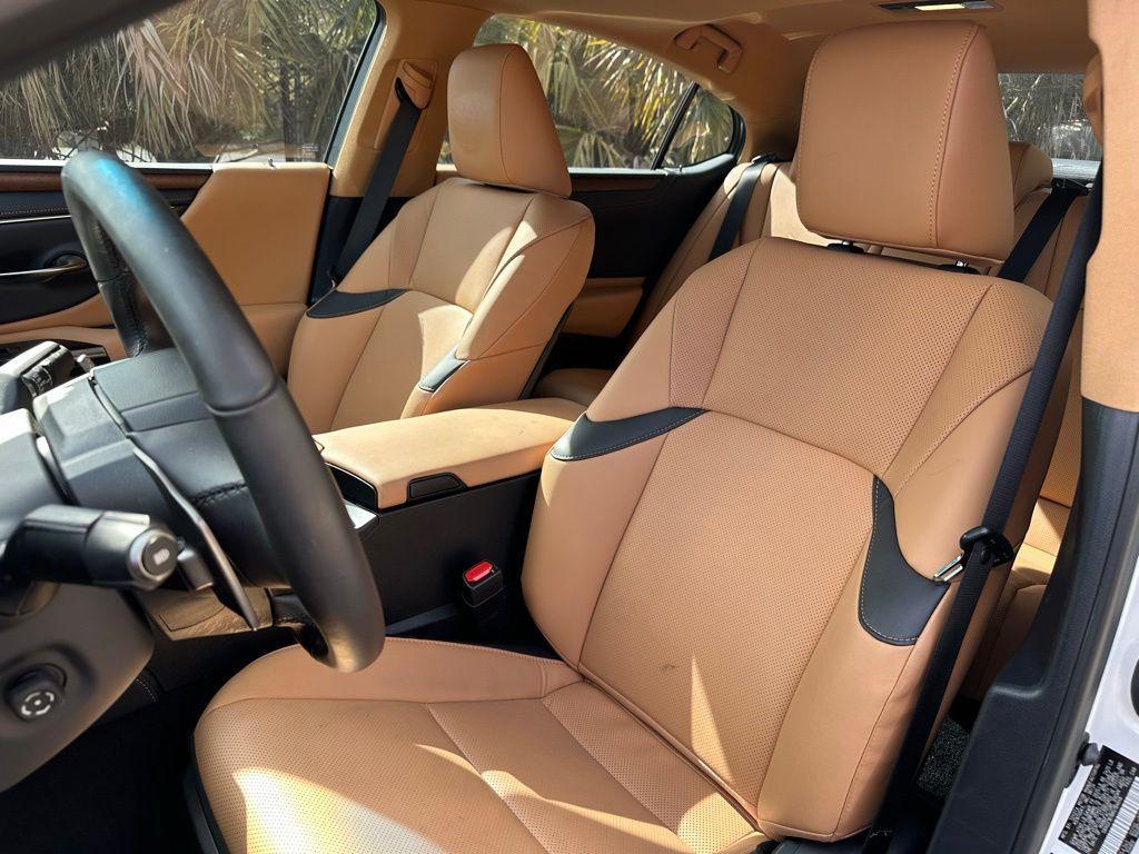 used 2024 Lexus ES 350 car, priced at $38,895