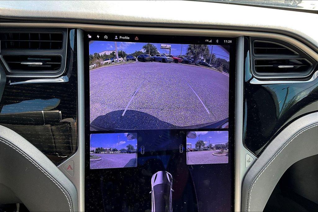 Tesla Model S view 14
