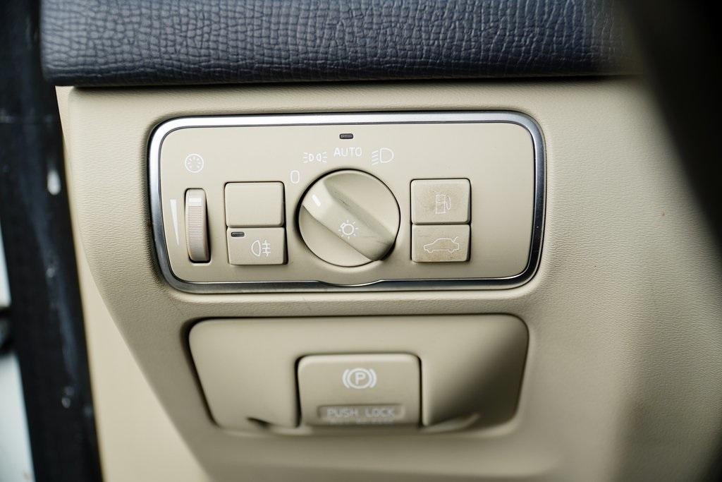 used 2015 Volvo XC60 car, priced at $7,707