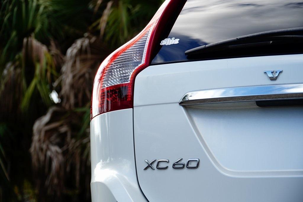 used 2015 Volvo XC60 car, priced at $7,707