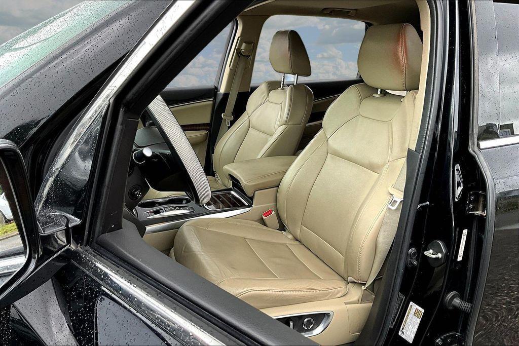used 2019 Acura MDX car, priced at $23,057