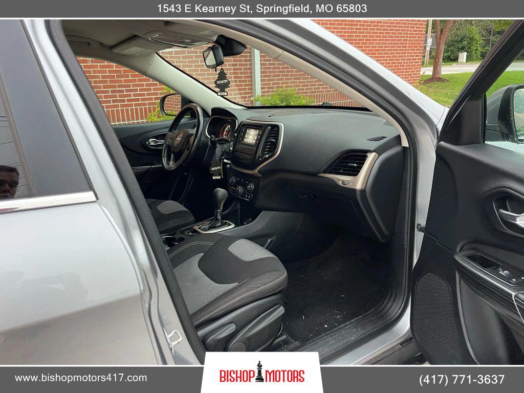 used 2014 Jeep Cherokee car, priced at $10,500