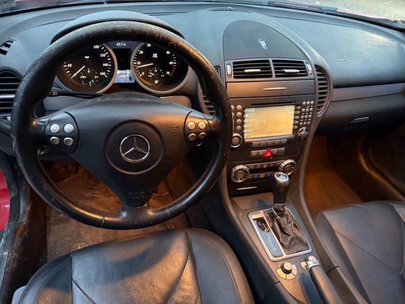 Mercedes-Benz SLK view 11