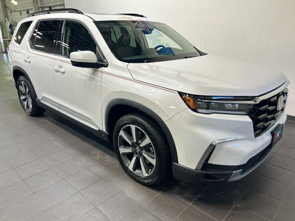 used 2023 Honda Pilot car, priced at $45,682