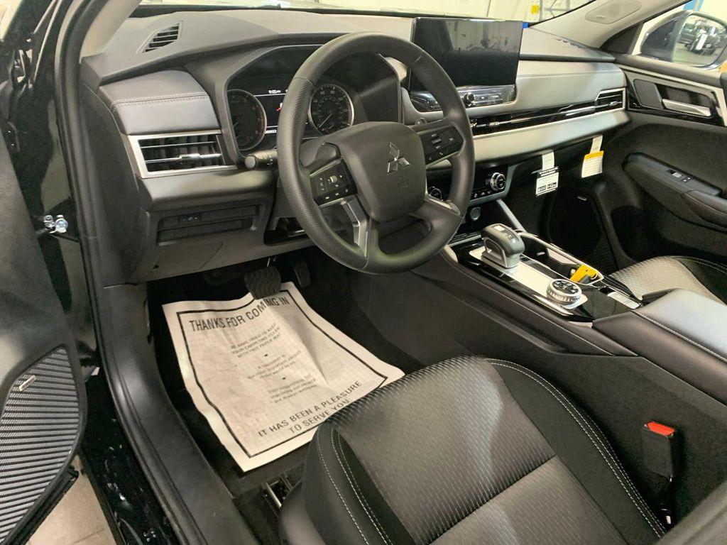 new 2025 Mitsubishi Outlander car, priced at $34,610