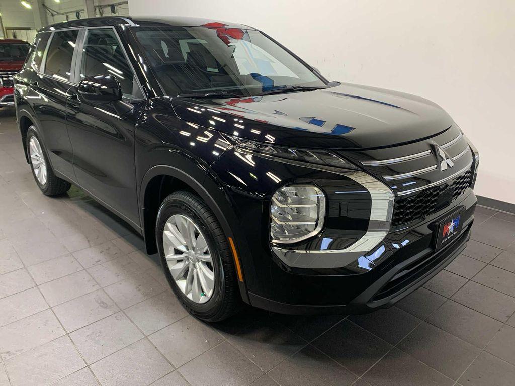 new 2025 Mitsubishi Outlander car, priced at $34,610