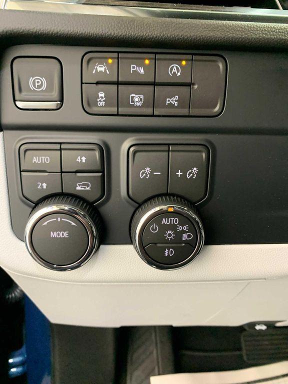 new 2026 Chevrolet Suburban car, priced at $79,595