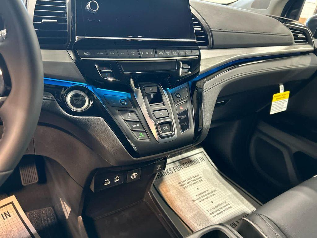 new 2026 Honda Odyssey car, priced at $49,445