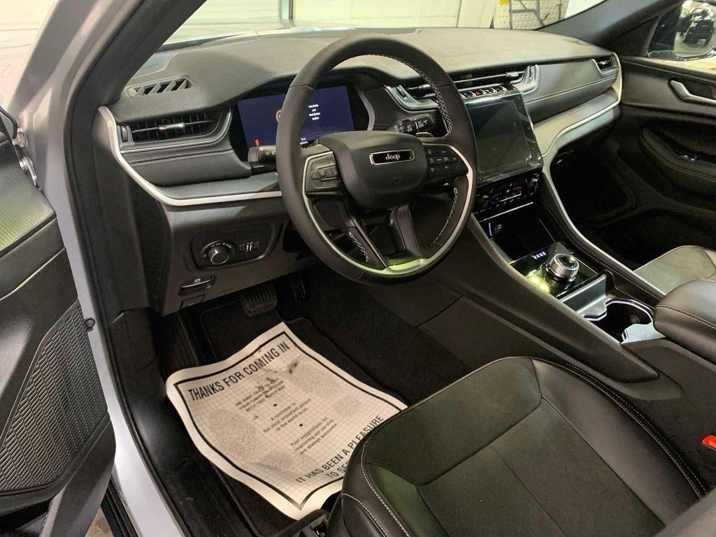 new 2025 Jeep Grand Cherokee car, priced at $46,375