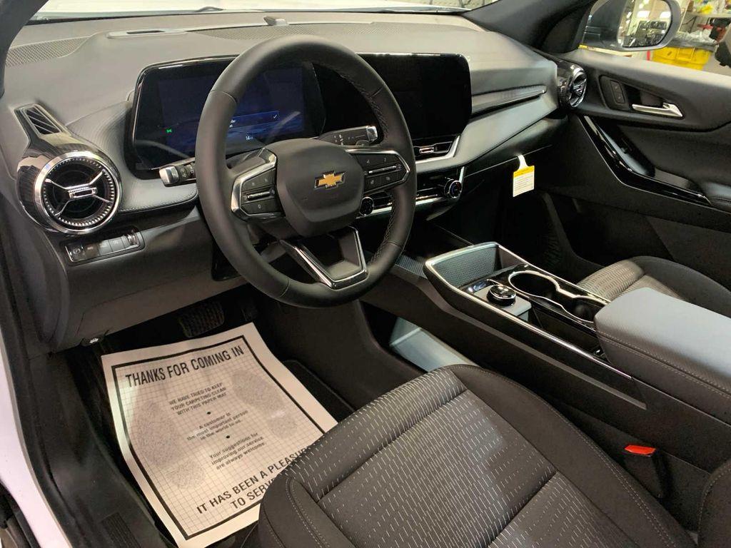 new 2026 Chevrolet Equinox car, priced at $32,635