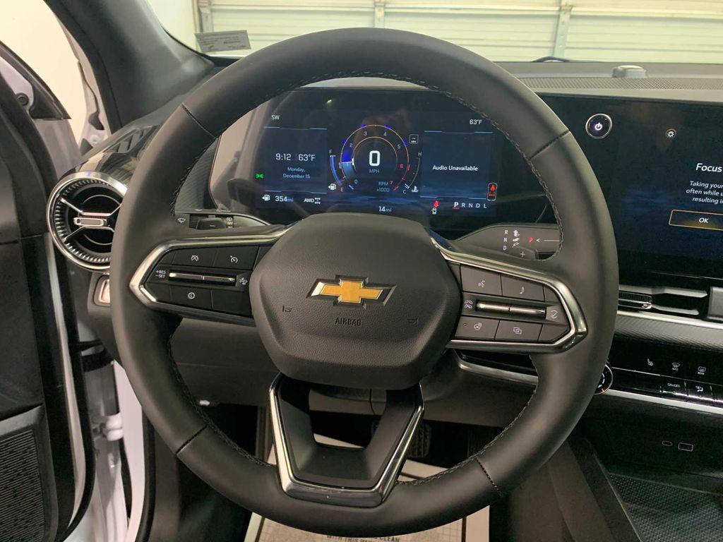 new 2026 Chevrolet Equinox car, priced at $32,635