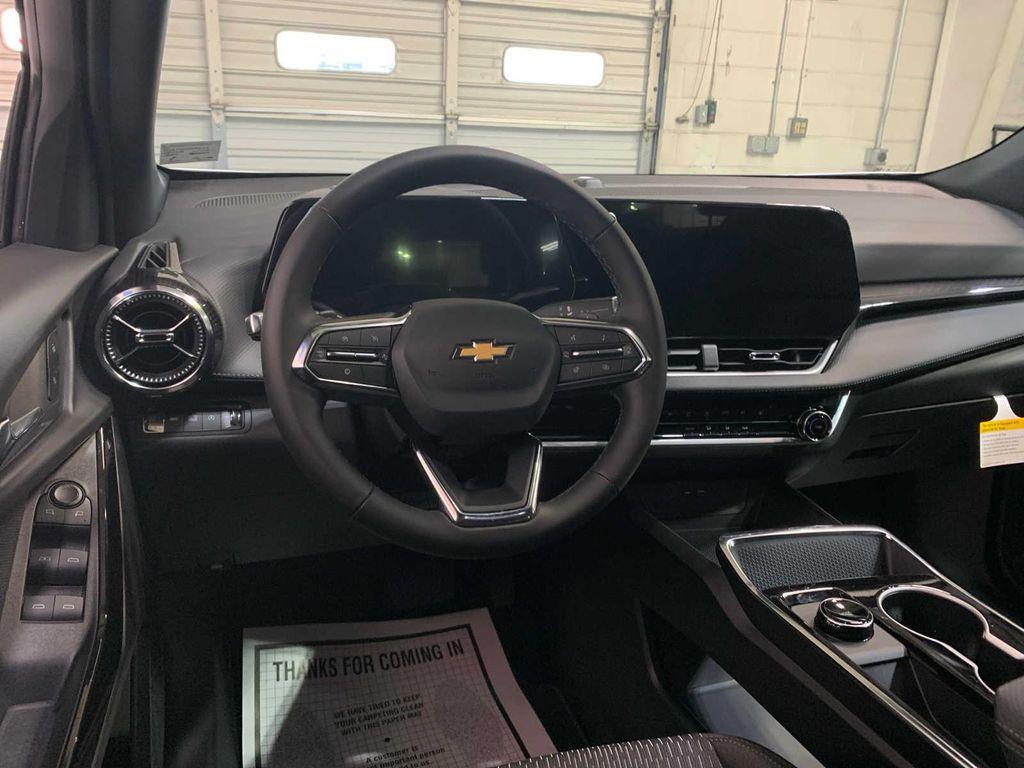 new 2026 Chevrolet Equinox car, priced at $32,635