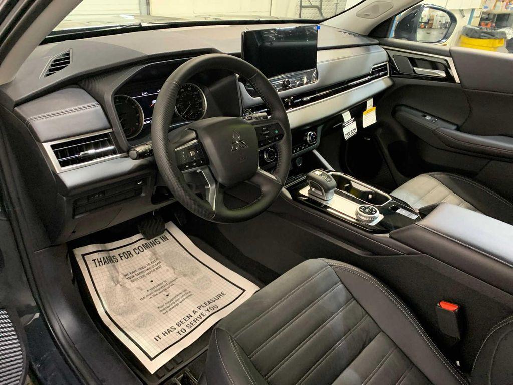 new 2025 Mitsubishi Outlander car, priced at $38,120