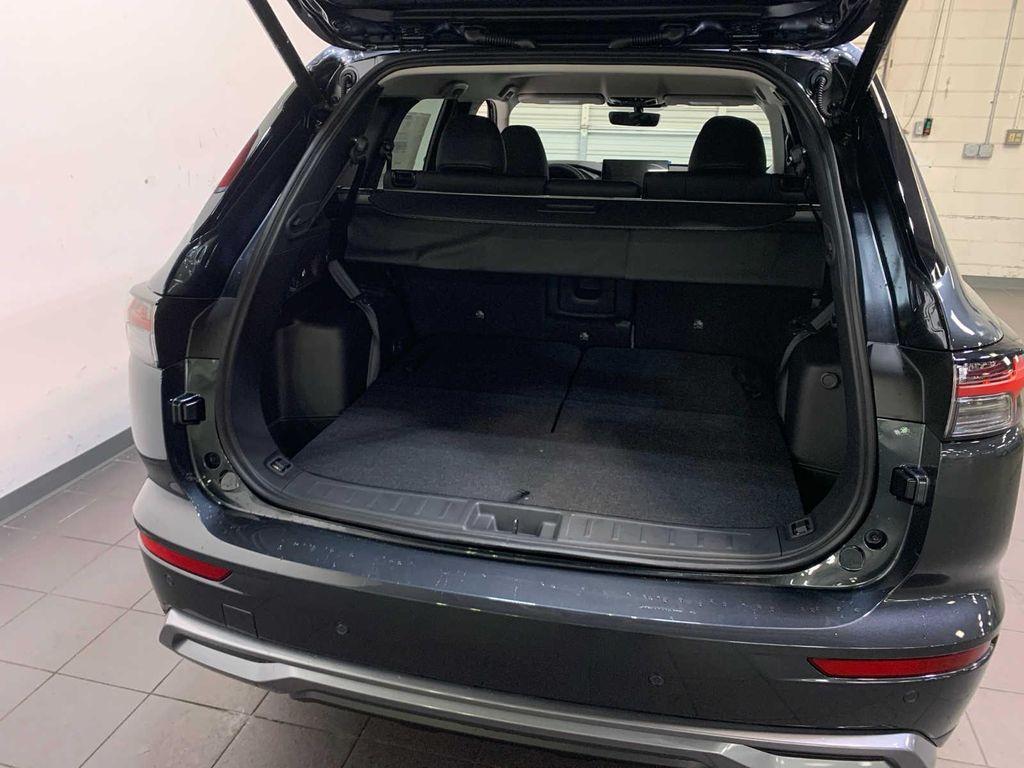 new 2025 Mitsubishi Outlander car, priced at $38,120