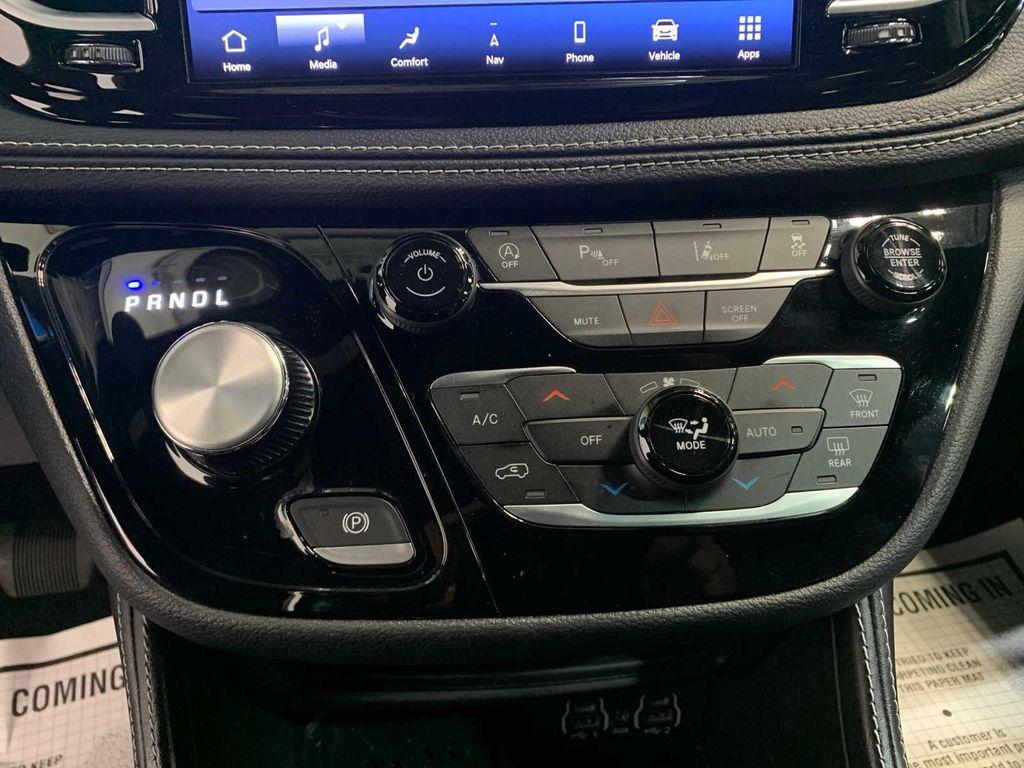 used 2025 Chrysler Pacifica car, priced at $41,287
