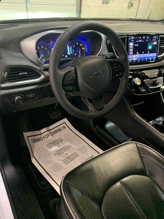 used 2025 Chrysler Pacifica car, priced at $41,287