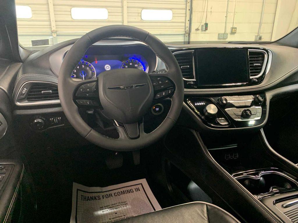 used 2025 Chrysler Pacifica car, priced at $41,287