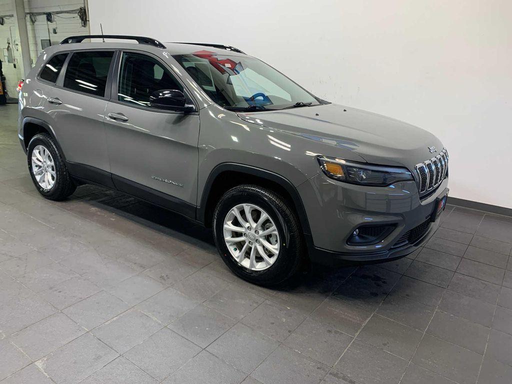 used 2022 Jeep Cherokee car, priced at $23,587