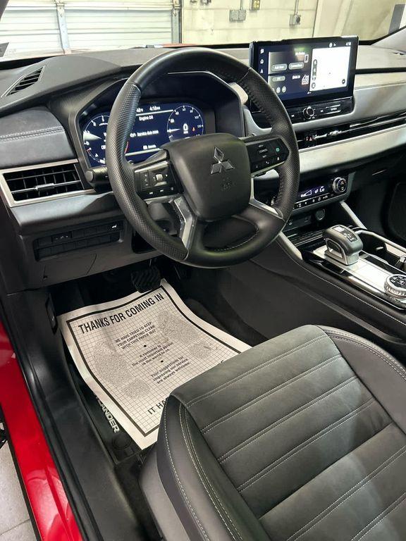 used 2025 Mitsubishi Outlander car, priced at $33,482