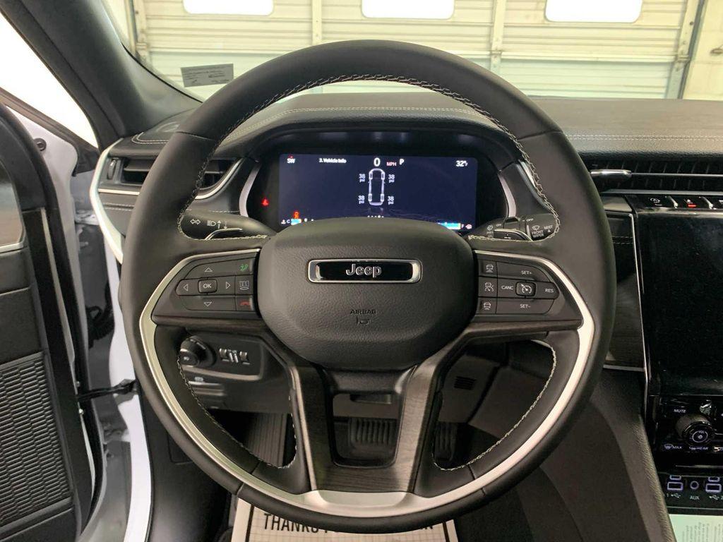 new 2025 Jeep Grand Cherokee L car, priced at $49,125