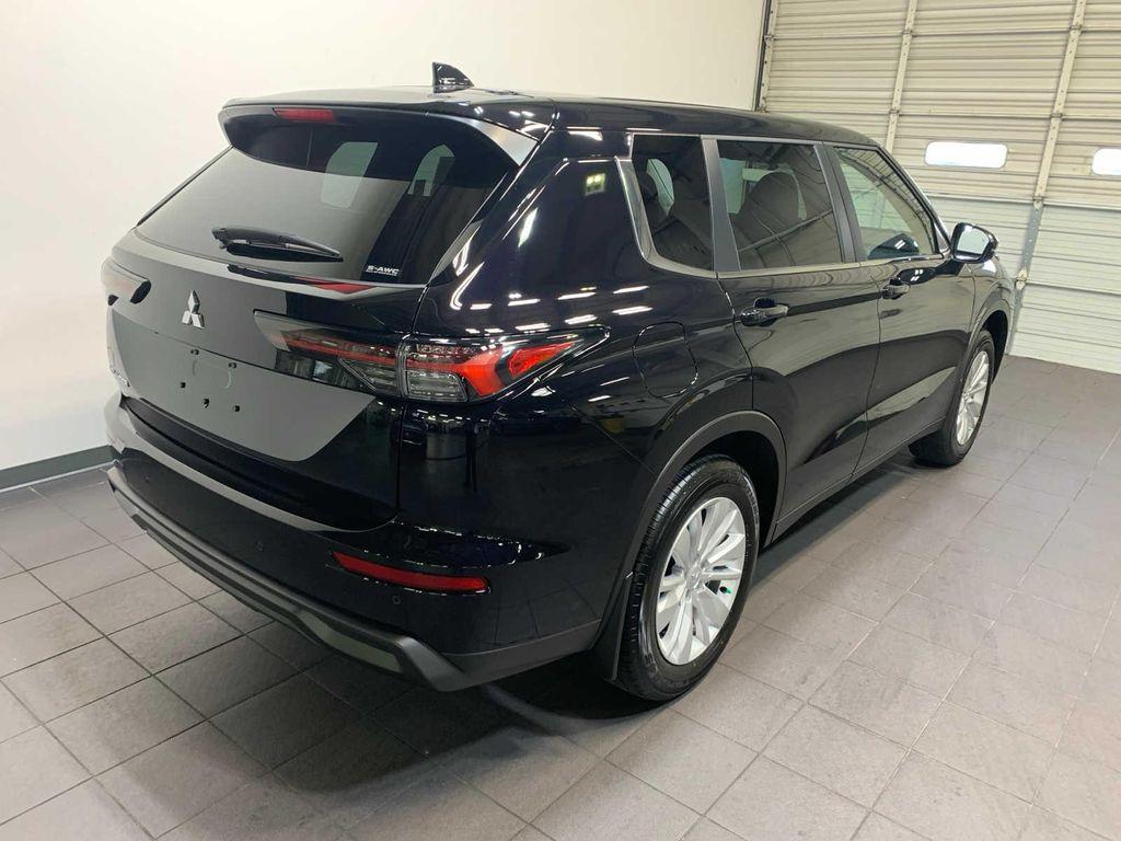 new 2025 Mitsubishi Outlander car, priced at $34,610