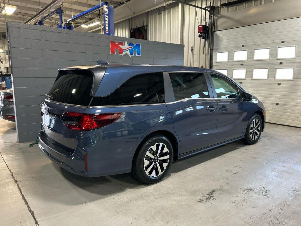 new 2026 Honda Odyssey car, priced at $44,290