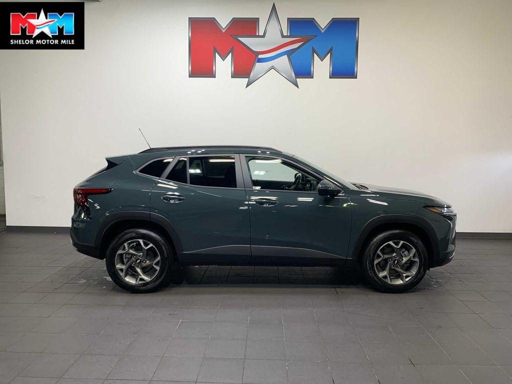 new 2026 Chevrolet Trax car, priced at $25,385