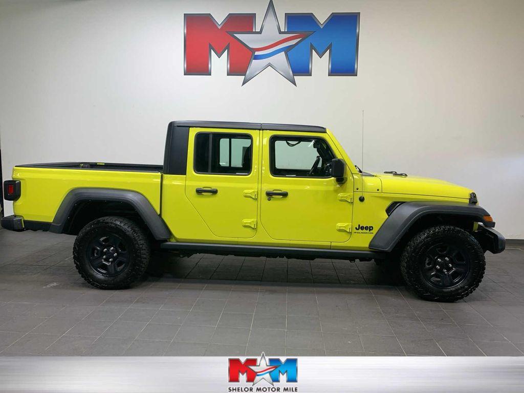used 2023 Jeep Gladiator car, priced at $30,592