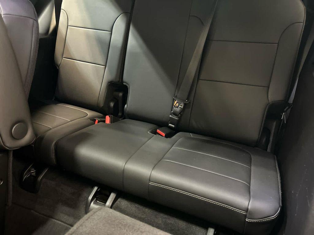 used 2023 Chevrolet Traverse car, priced at $40,789