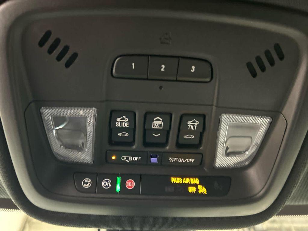 used 2023 Chevrolet Traverse car, priced at $40,789