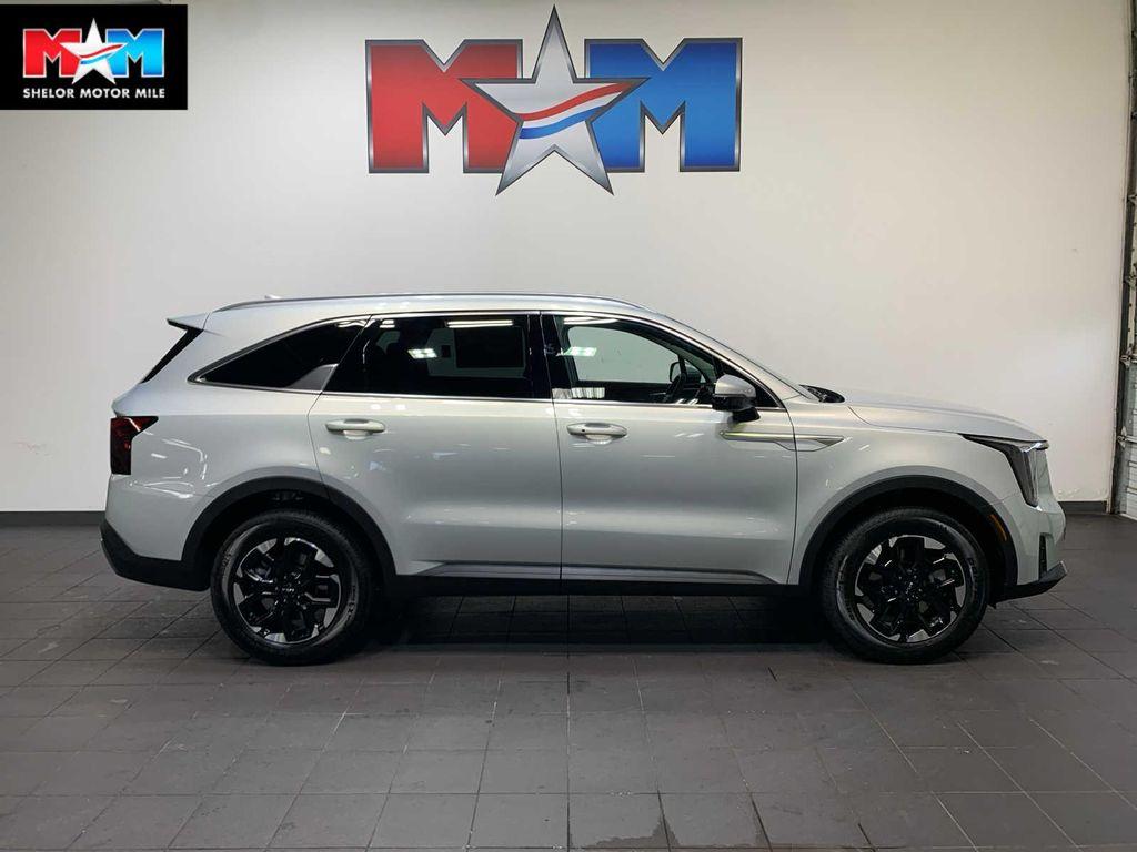 new 2026 Kia Sorento car, priced at $39,168