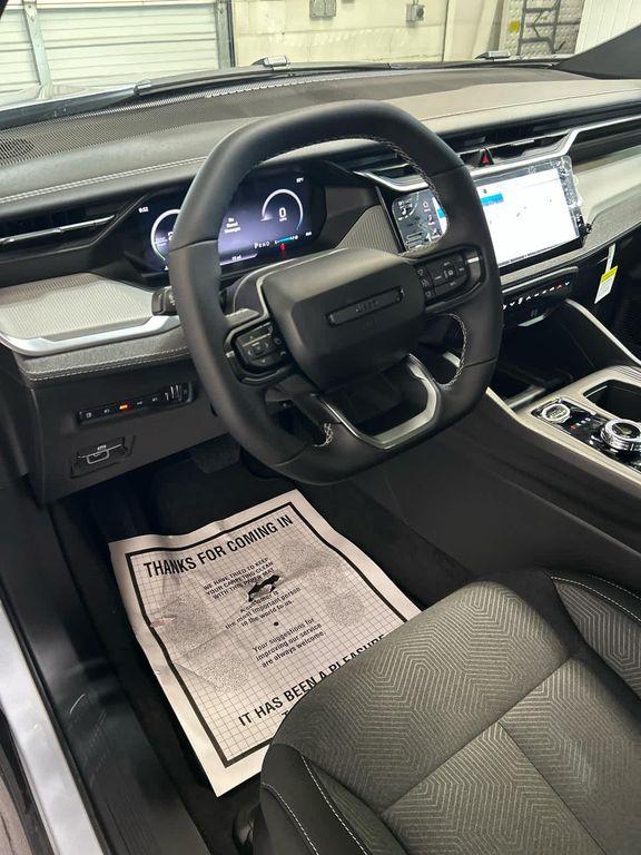 new 2026 Jeep Cherokee car, priced at $40,287