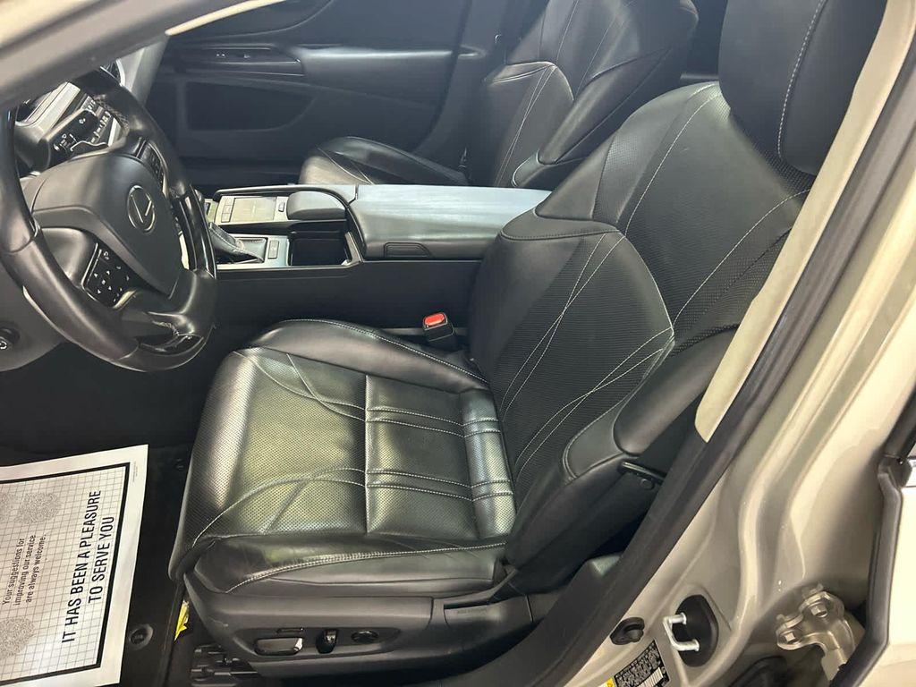 used 2019 Lexus ES 350 car, priced at $31,186