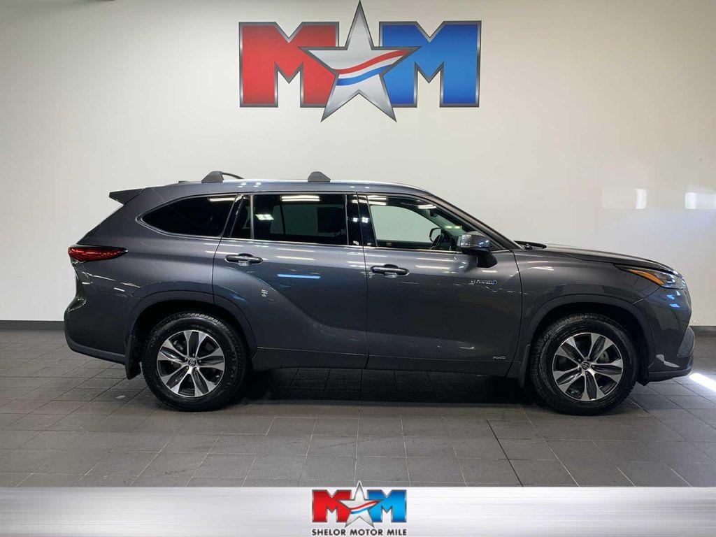 used 2020 Toyota Highlander Hybrid car, priced at $31,850