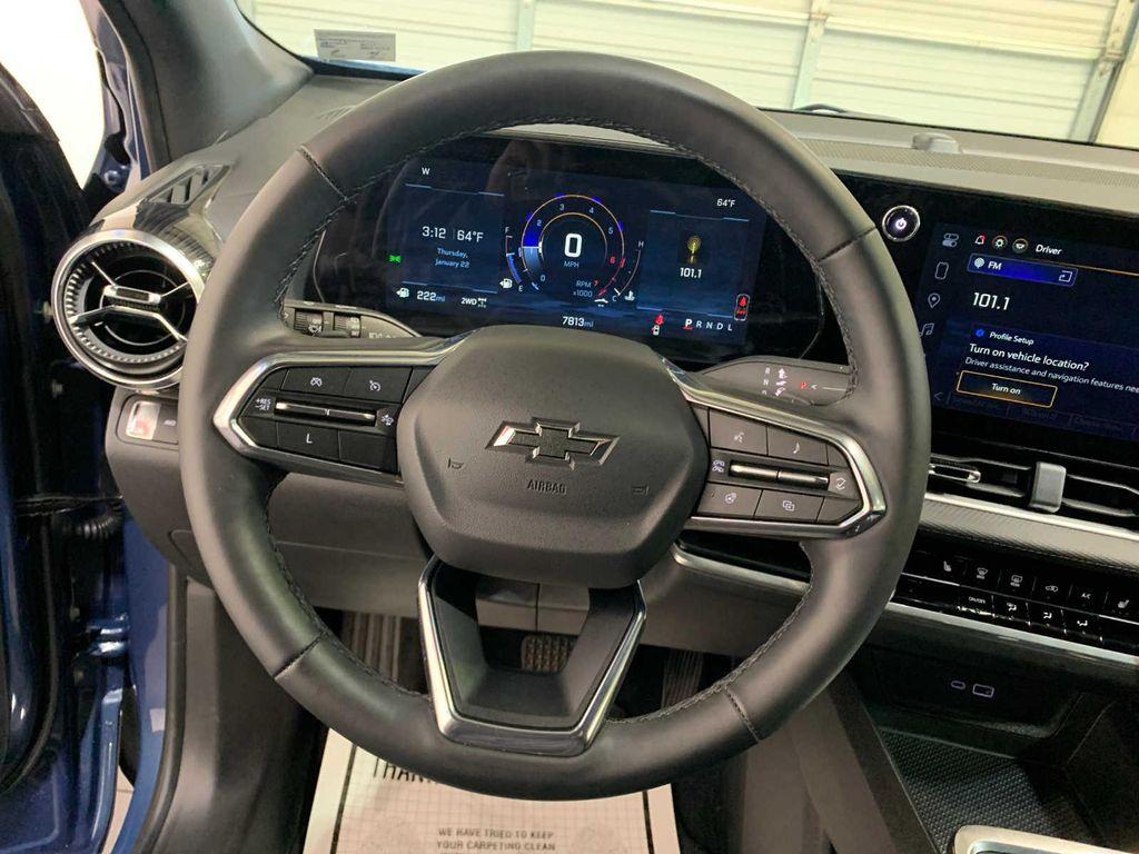 used 2025 Chevrolet Equinox car, priced at $29,989