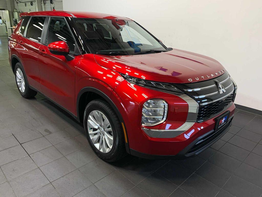 new 2025 Mitsubishi Outlander car, priced at $35,315