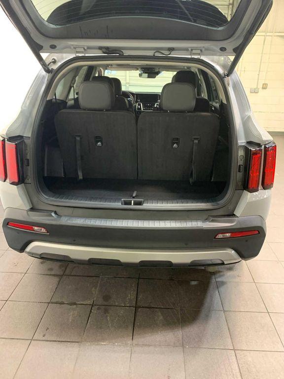 used 2023 Kia Sorento car, priced at $35,989