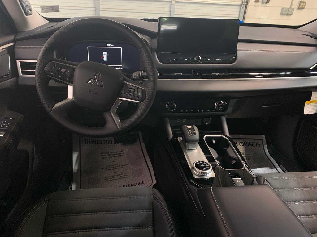 new 2025 Mitsubishi Outlander car, priced at $37,995