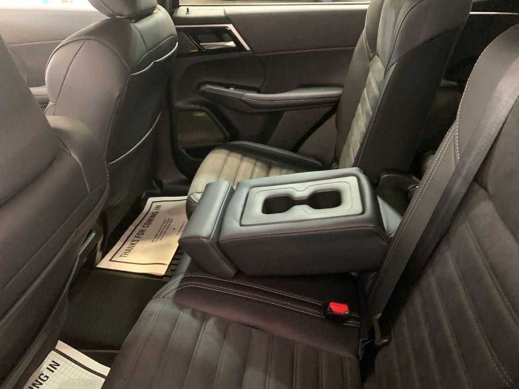 new 2025 Mitsubishi Outlander car, priced at $37,995