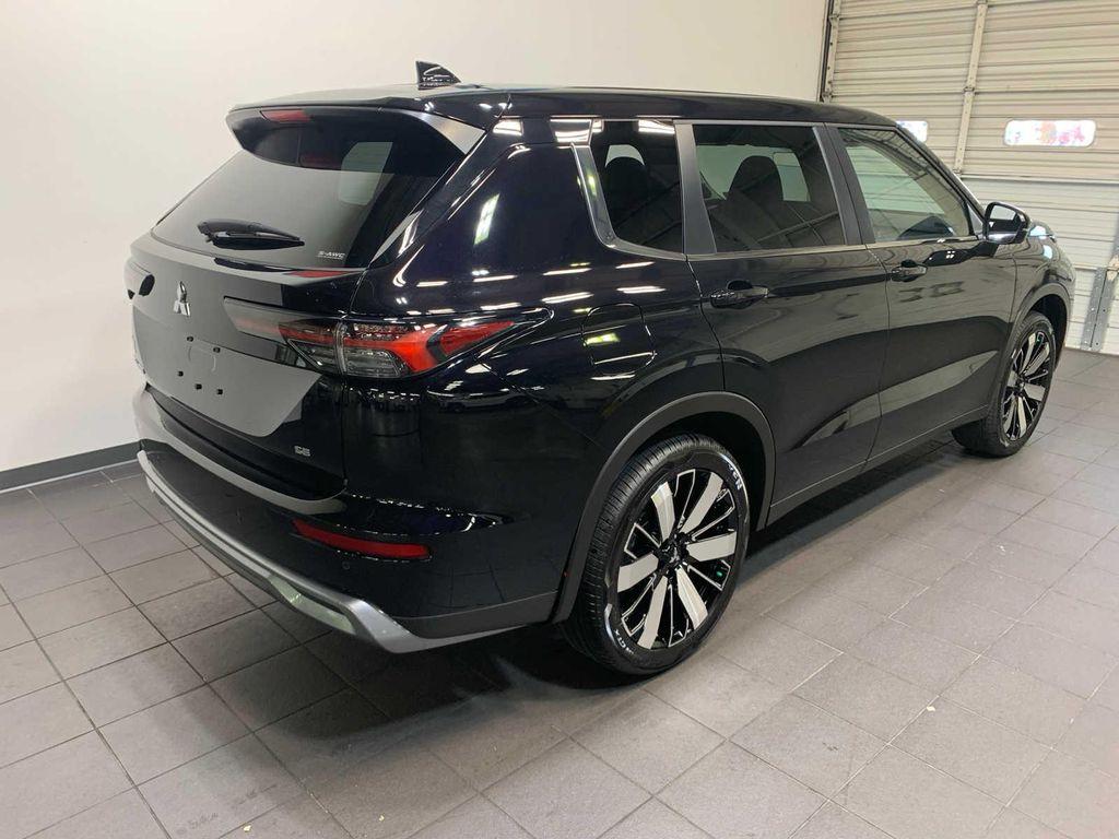 new 2025 Mitsubishi Outlander car, priced at $37,995