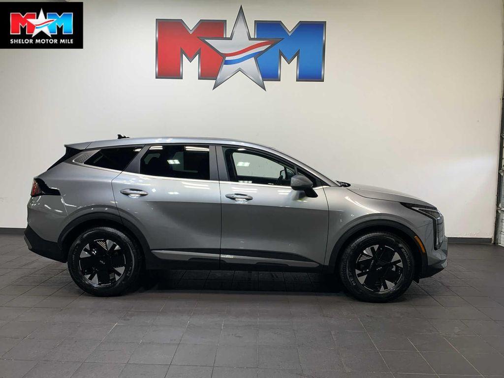 new 2026 Kia Sportage Hybrid car, priced at $31,457