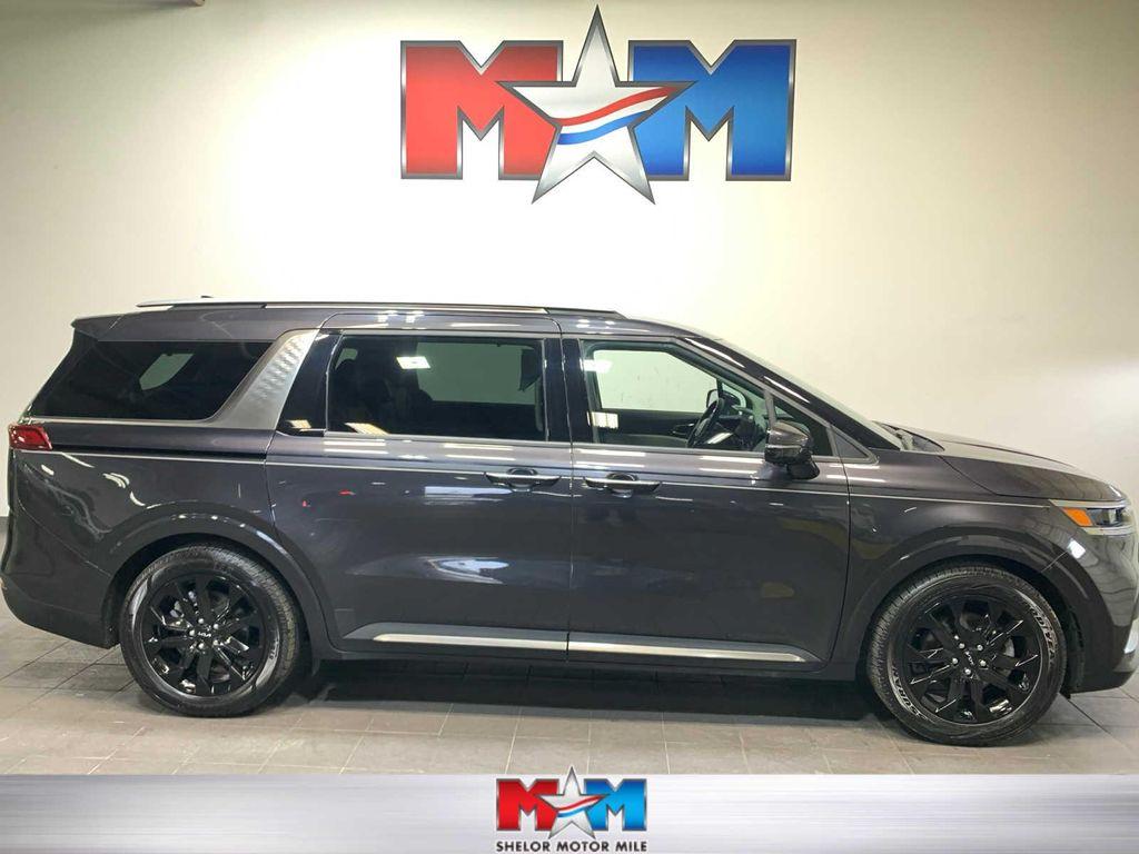 used 2024 Kia Carnival car, priced at $39,689