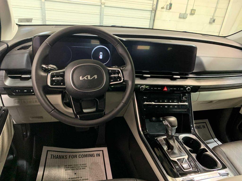 used 2024 Kia Carnival car, priced at $39,689
