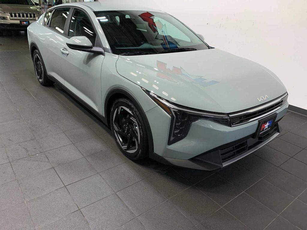 new 2025 Kia K4 car, priced at $24,933
