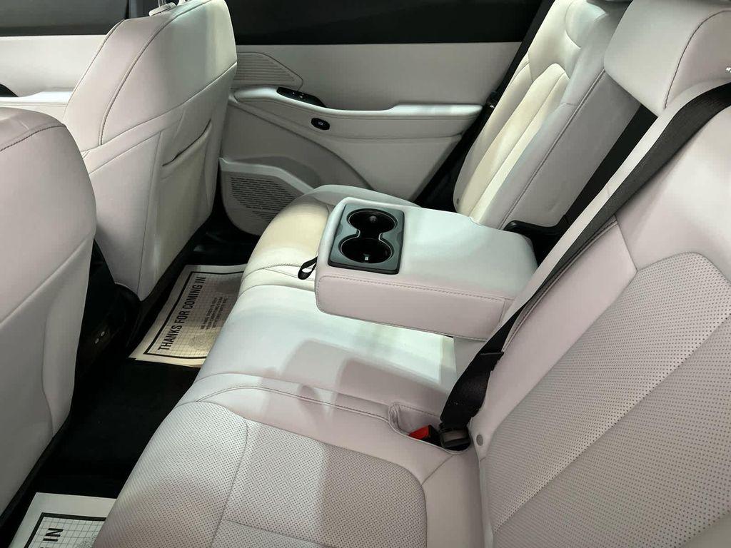 new 2026 Jeep Cherokee car, priced at $42,590